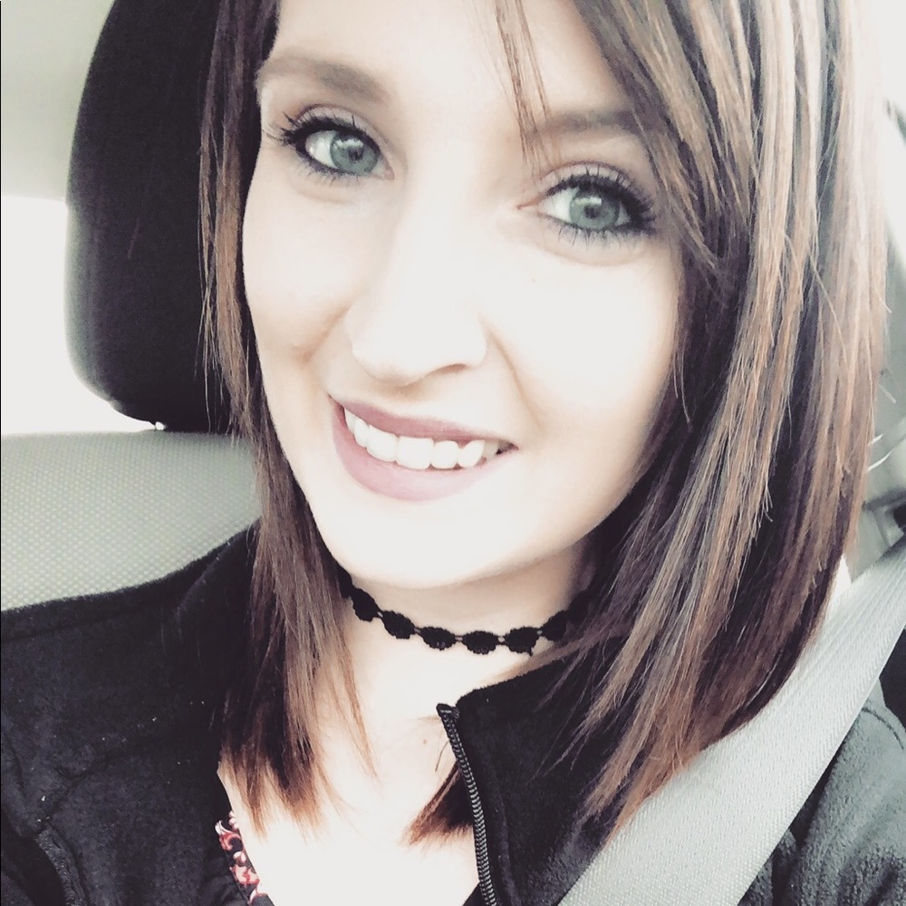 Meet your Posher, Cassie